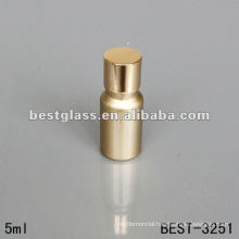 5ml golden essential oil bottle with golden cap and plastic stopper